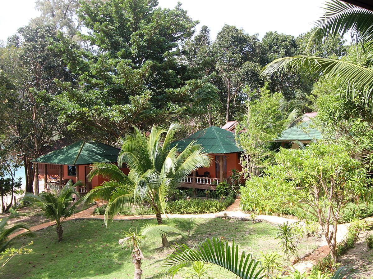 Chomjan Resort Koh Phayam Luaran gambar