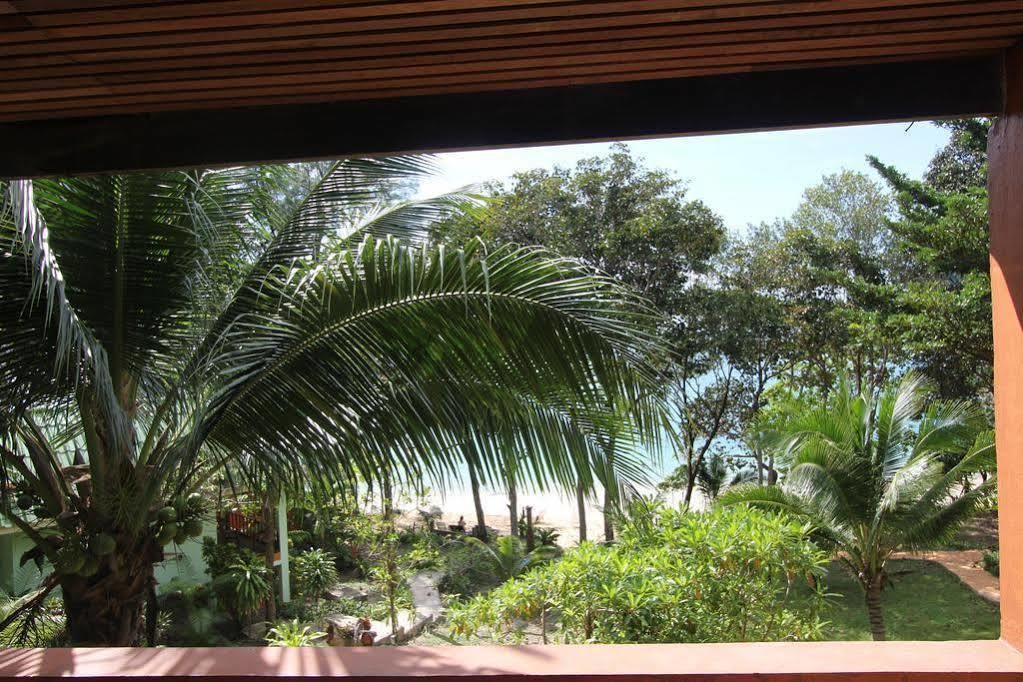 Chomjan Resort Koh Phayam Luaran gambar