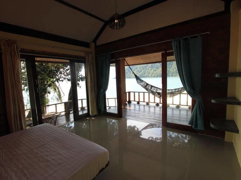 Chomjan Resort Koh Phayam Luaran gambar
