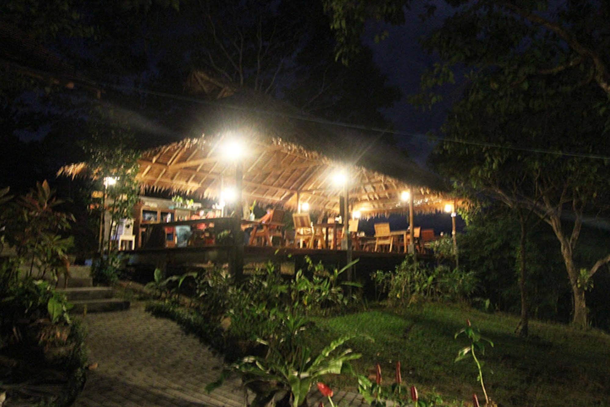 Chomjan Resort Koh Phayam Luaran gambar