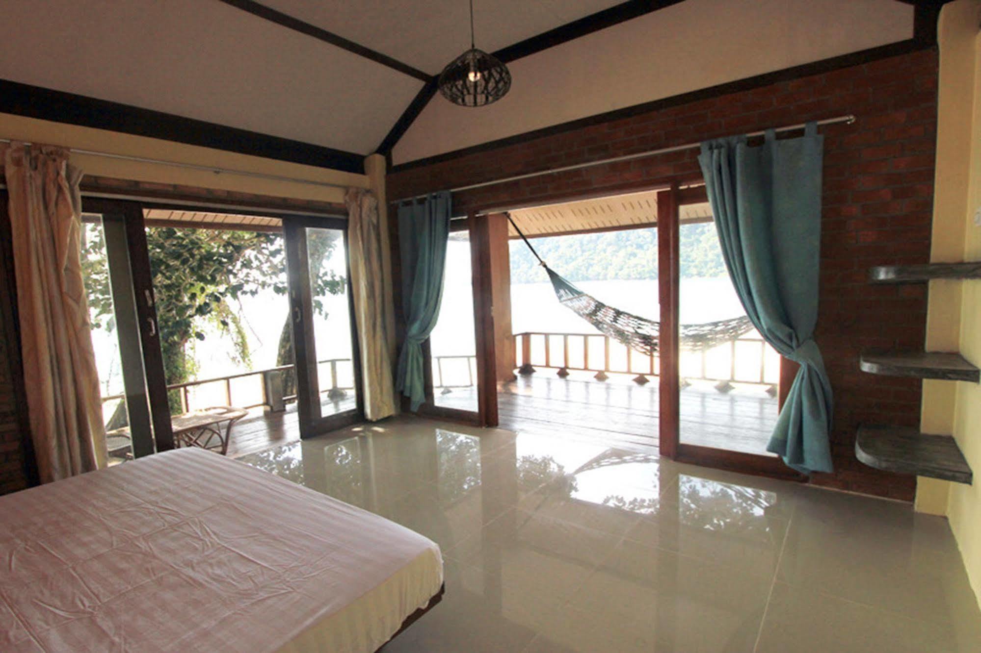 Chomjan Resort Koh Phayam Luaran gambar