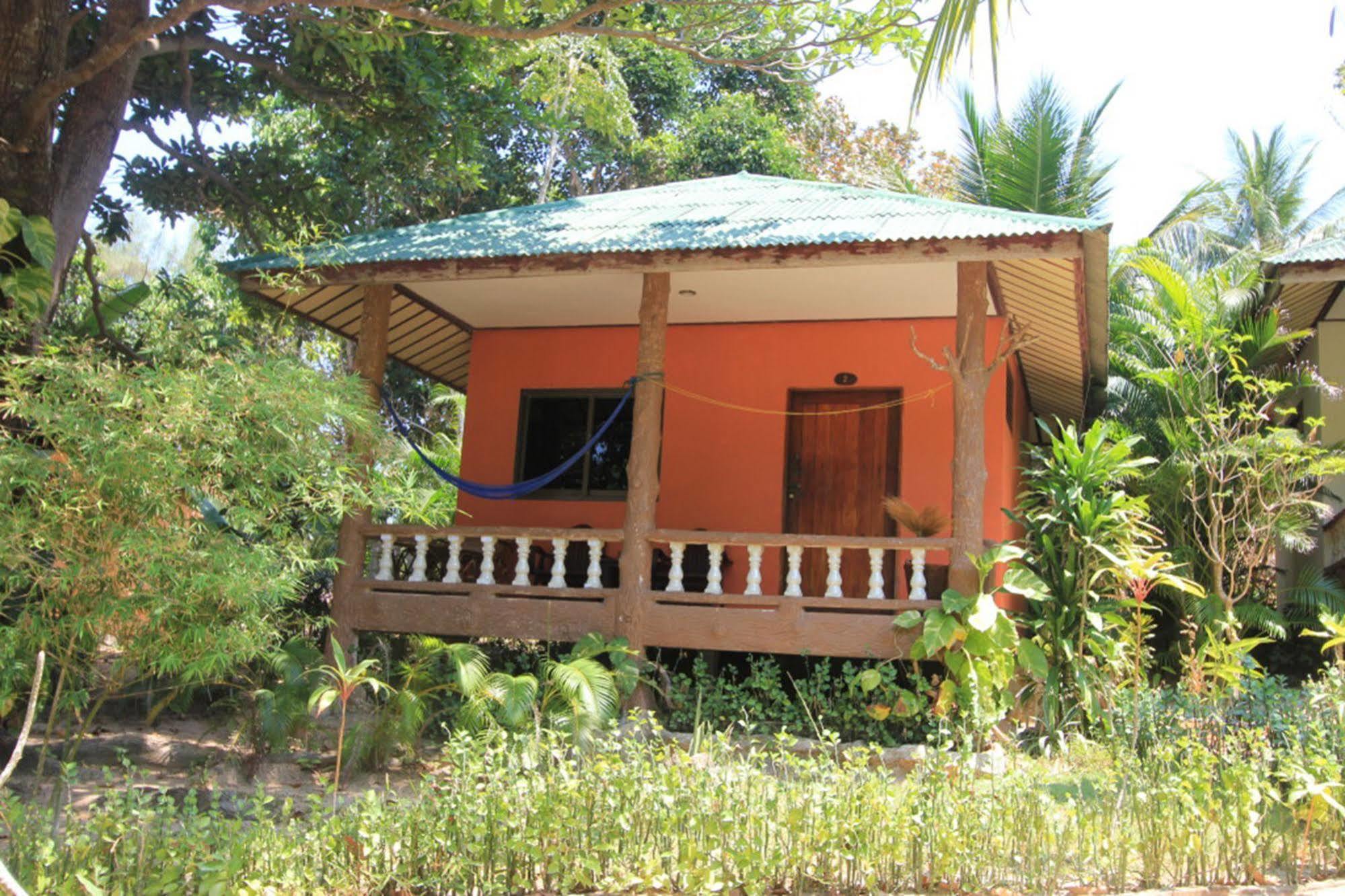 Chomjan Resort Koh Phayam Luaran gambar