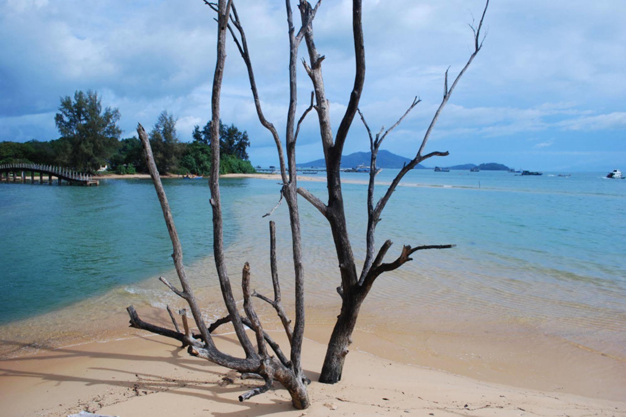 Chomjan Resort Koh Phayam Luaran gambar